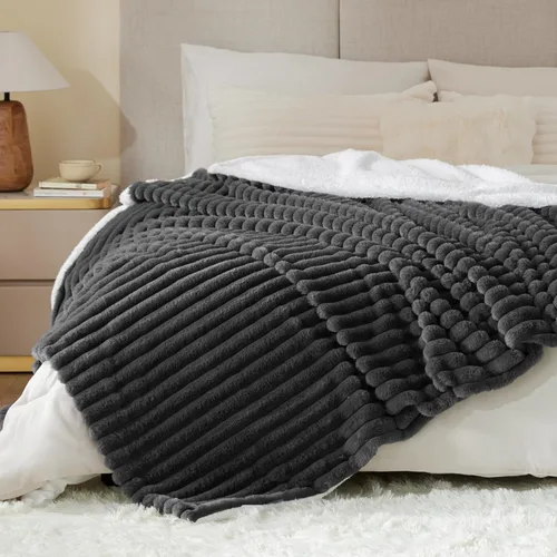 Miniatura 6 de INFIIXSO Manta de forro polar Sherpa tamaño Queen – Forro polar a rayas súper suave y cálido, acogedora manta de cama grande de felpa mullida