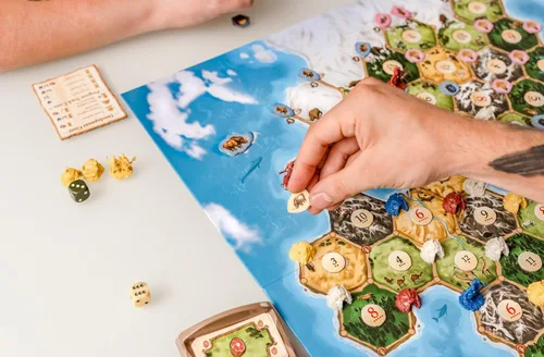 Miniatura 2 de CATAN El amanecer de la humanidad Juego de mesa - ¡Embárcate en el mayor viaje de la humanidad! Juego de estrategia, juego familiar para niños
