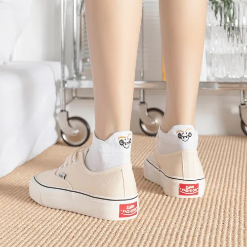 Miniatura 6 de 10 pares de calcetines divertidos, lindos calcetines de tobillo bordados kawaii de algodón suave de corte bajo para mujer, talla única