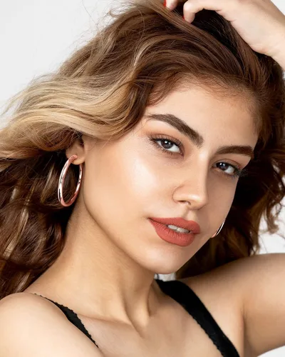 Miniatura 4 de Howoo Aretes de aro chapados en oro de 14 quilates con aros de oro grueso pulido para mujer