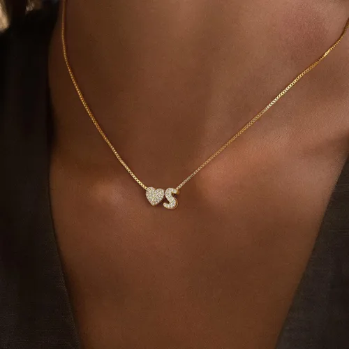 Miniatura 3 de Turandoss Collar con inicial de corazón de oro para mujer, delicado collar de letras de corazón personalizado chapado en oro de 18 quilates, collar