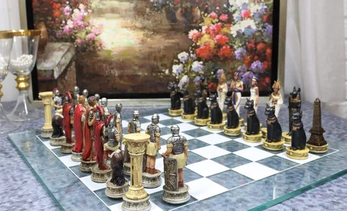 Miniatura 2 de Ebros Gift Juego de ajedrez con temática histórica, ejército de faraón ptolemaico egipcio contra Augusto César, Imperio Romano, Centuriones, piezas
