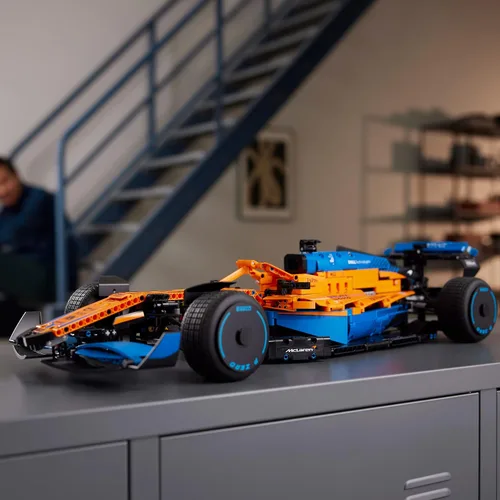 Miniatura 6 de LEGO 42141 Technic McLaren Formula 1 2022 Kit de construcción de modelo de coche de carreras, juego de deportes de motor F1, idea de regalo