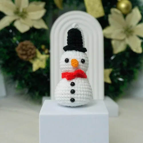Miniatura 4 de Talataca Adorno de muñeco de nieve de ganchillo hecho a mano, colgante de espejo retrovisor de coche, decoración tejida de Navidad para el hogar