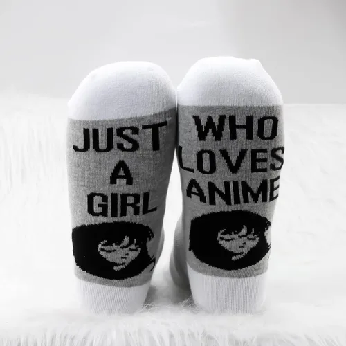 Miniatura 4 de LEVLO 2 pares de calcetines de anime novedad regalo para amantes de anime Just A Girl Who Loves Anime calcetines de anime de regalo