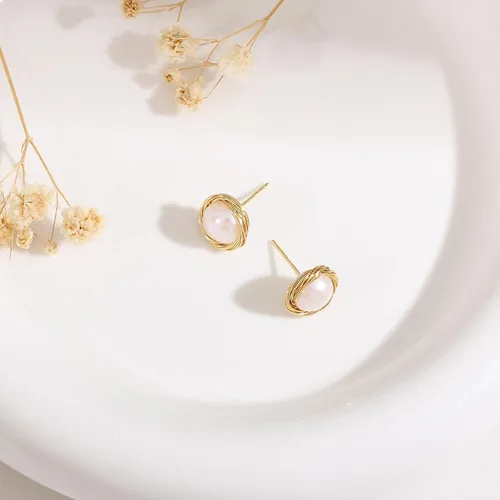 Miniatura 8 de Aretes de perlas para mujer, perlas redondas blancas, aretes de oro envueltos de alambre, joyería hecha a mano para mamá, amante y ella