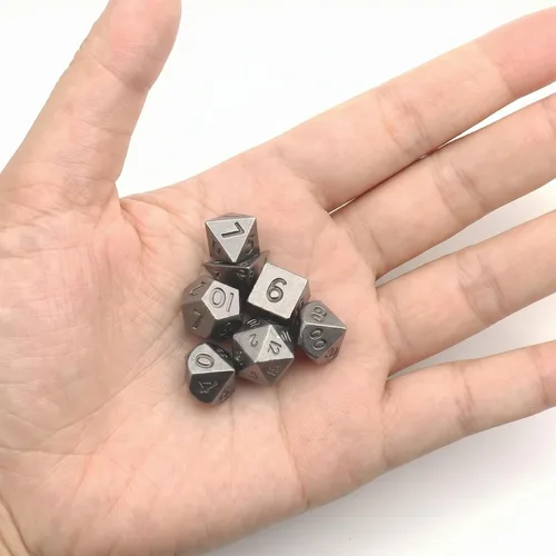 Miniatura 13 de Juego de Dados Haxtec Mini: Pequeño Juego de Dados Metálicos DND con Estuche para Dados Portátil Juego de Dados Metálicos Antiguos de Bronce