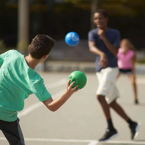 Miniatura 4 de Franklin Sports - Juego de bolas de espuma con revestimiento de superpiel para juegos de patio, bolas pequeñas para juegos de gimnasio, bolas