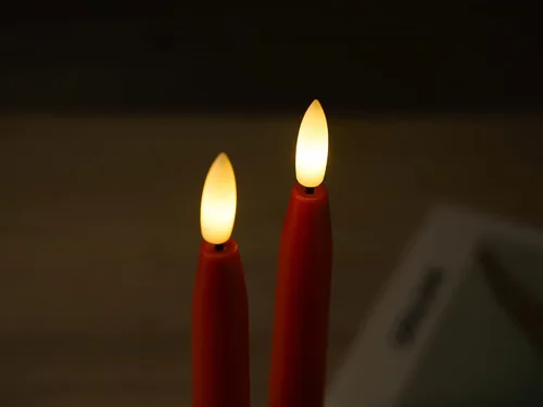 Miniatura 5 de Stmarry Velas cónicas sin llama rojas con control remoto - Candelabros LED de 11 pulgadas que funcionan con baterías, llama 3D realista con mecha