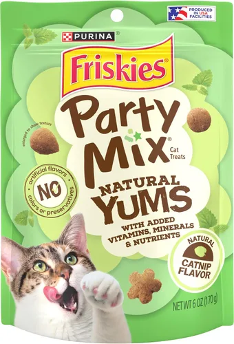 Miniatura 10 de Purina Friskies fabricado en instalaciones de EE. UU., golosinas naturales para gatos, Party Mix Natural Yums sabor a hierba gatera - 20 onzas