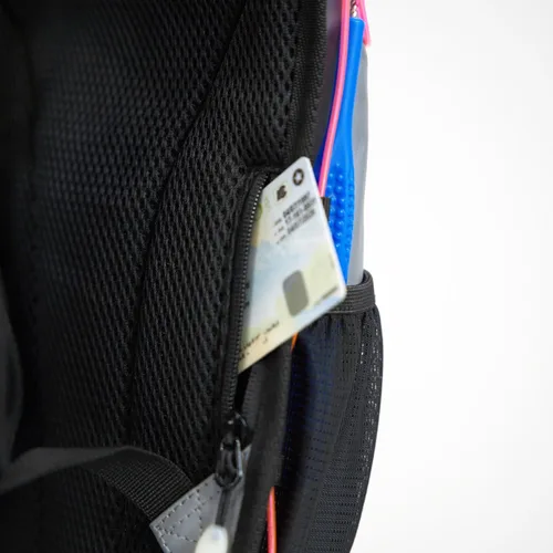 Miniatura 3 de Mochila de hidratación aprobada para festivales Bolsillos antirrobo en el pecho, bolsa de 2 litros incluida, diseño ligero Ripstop