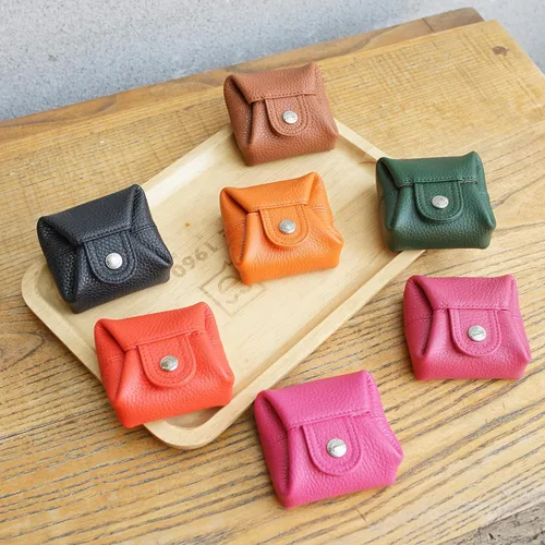 Miniatura 33 de Cockatoo Monedero de cuero genuino para cambio, mini billetera con bolsillo a presión para hombres y mujeres, Rojo (Aurora Red), Casual
