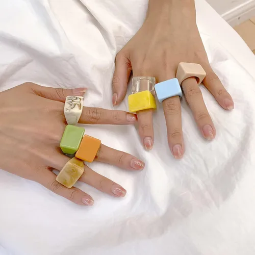 Miniatura 6 de Anillos gruesos de resina multicolor para mujeres y niñas, anillos de resina acrílica, anillos exagerados para nudillos, anillos geométricos