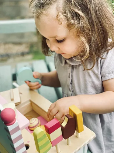 Miniatura 5 de Tender Leaf Toys Carrito de helados, 14.76 pulgadas de longitud