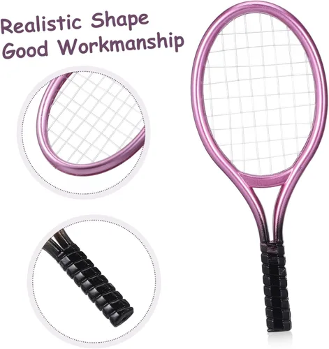 Miniatura 7 de Garneck Juego de 2 raquetas de tenis en miniatura y pelota de plástico, mini raqueta de tenis en miniatura, equipo deportivo para decoración