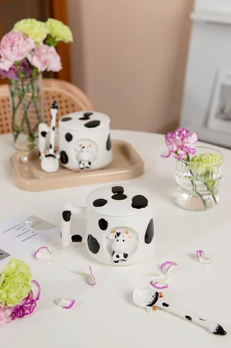 Miniatura 4 de DIHOclub Adorable Taza de Cerámica 3D de Vaca con Tapa y Cuchara - Perfecta para Café, Té, Leche y Más - Regalo Ideal para Amantes de los Animales