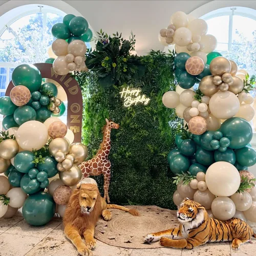 Miniatura 4 de Kit de arco de guirnalda de globos de selva safari para decoración de fiesta de cumpleaños Wild One, 157 globos verde salvia marrón con globos