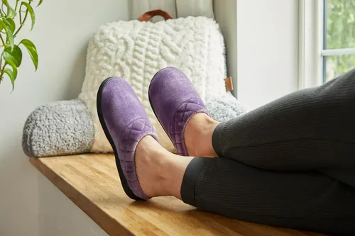 Miniatura 6 de Dearfoams Darcy - Pantuflas de velour de microfibra, tipo zueco con bordes acolchados, para mujer