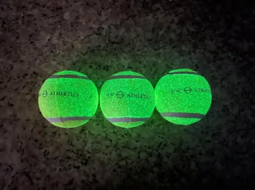 Pelotas de tenis que brillan en la oscuridad para perros, tamaño mediano, paquete de 3 unidades (brilla en la oscuridad)