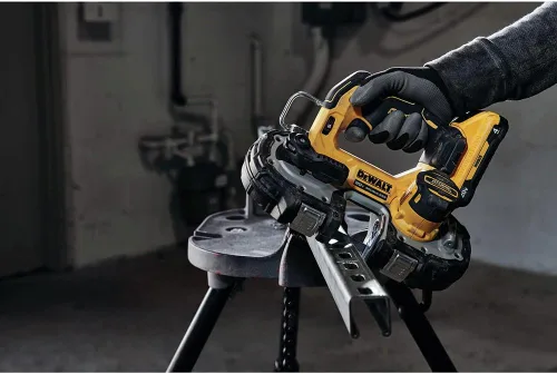 Miniatura 5 de DEWALT ATOMIC 20V MAX - Sierra de cinta compacta sin escobillas sin escobillas de 1-3/4 pulgadas, solo herramienta desnuda (DCS377B)