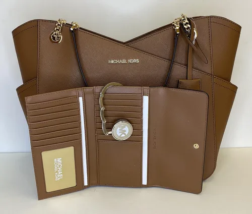 Miniatura 5 de Michael Kors Jet Set - bolsa de hombro para viaje con cadena grande, cartera triple Michael Kors Jet Set.