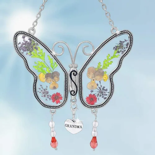 Miniatura 3 de Mariposa de la abuela que atrapa el sol con alas de flores a presión incrustadas en vidrio con borde de metal. Encanto del corazón de la abuela.