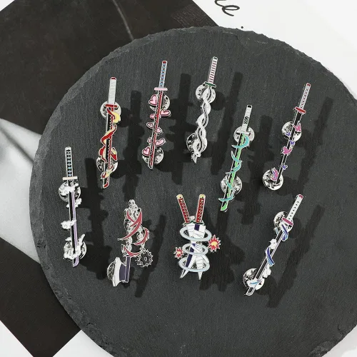 Miniatura 7 de Alfileres esmaltados de Demon Sword Anime Kimetsu No Yaiba Tanjiro arma solapa Pin Colección Cosplay Broches de recuerdo, regalos para hombres