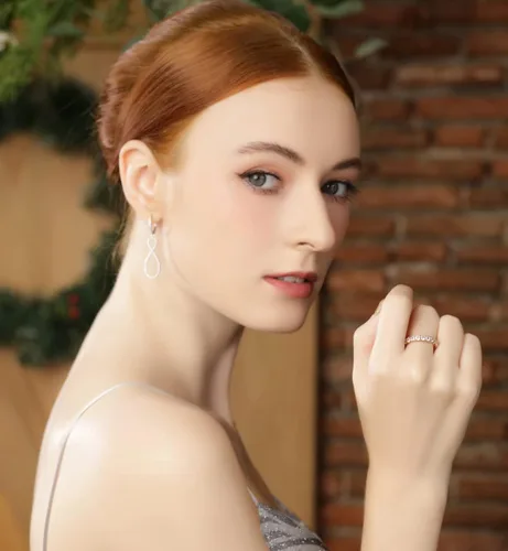 Miniatura 3 de Hoops & Loops Anillo de boda de plata de ley 925 con circonita cúbica de 0.118in de corte redondo, anillo de compromiso apilable de aniversario