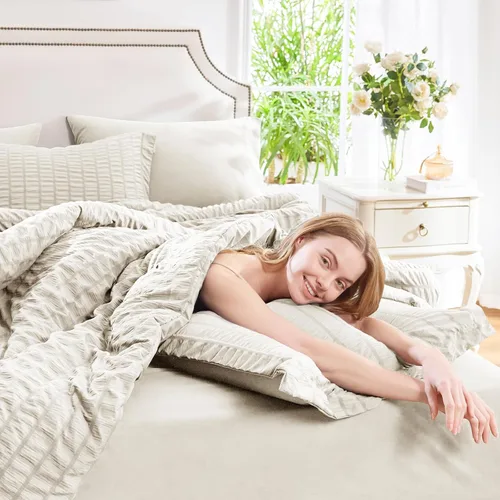 Miniatura 9 de CozyLux Juego de ropa de cama con edredón tamaño King Beige Seersucker de 7 piezas, juego de cama en una bolsa, con edredón, sábanas, fundas