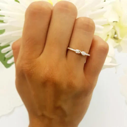 Miniatura 5 de Dazzlingrock Collection Anillo de compromiso de 0,10 quilates (quilates) con diamantes redondos para mujer Forever Together Swirl de 110 quilates