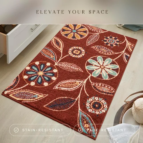 Miniatura 2 de Alfombras de cocina Maples Rugs Reggie, antideslizante, tapete de acento o área con diseño floral (fabricado en Estados Unidos), 2 pies 6 pulgadas x