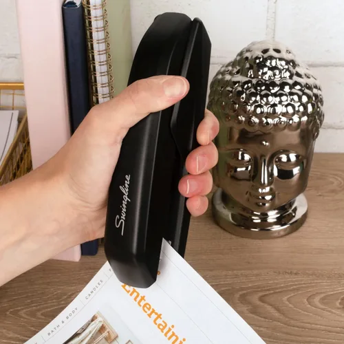 Miniatura 3 de Swingline S7054551AZ Juego de engrapadora de escritorio., Negro