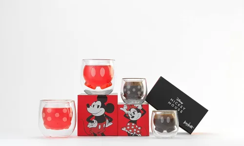Miniatura 4 de JoyJolt Mickey Pants and Minnie Skirt 3D - Juego de 2 tazas de café de vidrio de doble pared de 7.4 onzas, tazas de café de Disney, tazas de café