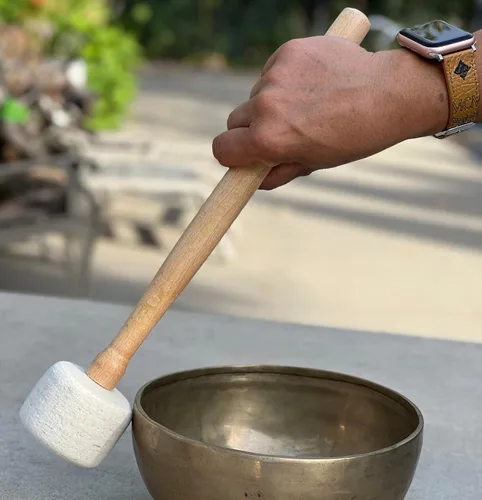 Miniatura 5 de DharmaObjects Tibetan Singing Bowls Gong Felt & Wood Striker Mallet (12" X 2")