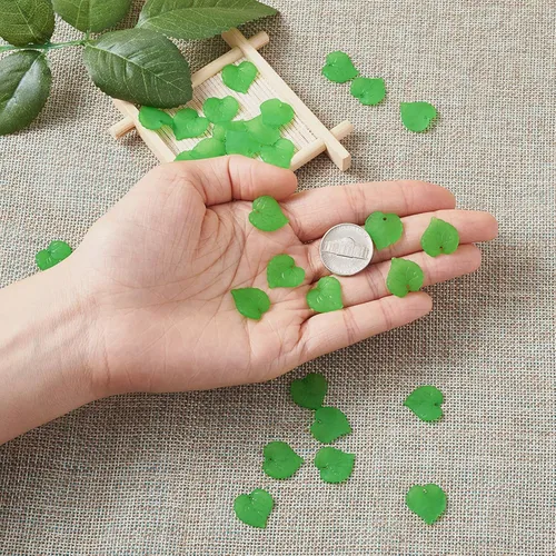 Miniatura 6 de Craftdady Dijes de cuentas de hojas de arce transparentes, colgantes colgantes de adorno para colgar, bonitos dijes para collares, pulseras