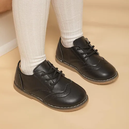 Miniatura 33 de KIDSUN Zapatos de vestir para niño y niña, cómodos zapatos Oxford con cordones para uniforme escolar, mocasines planos (bebé/niño pequeño) E-negro