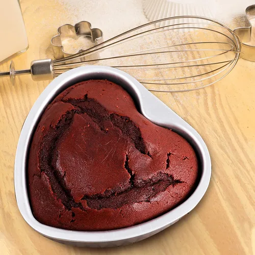 Miniatura 7 de Kichvoe Molde de aluminio antiadherente con forma de corazón de 8 pulgadas con parte inferior extraíble para San Valentín, cumpleaños, hornear