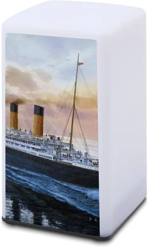 Retro Titanic Famous Old Historic Lámpara de mesita de noche portátil pequeña lámpara de noche para sala de estar dormitorio decoración talla única