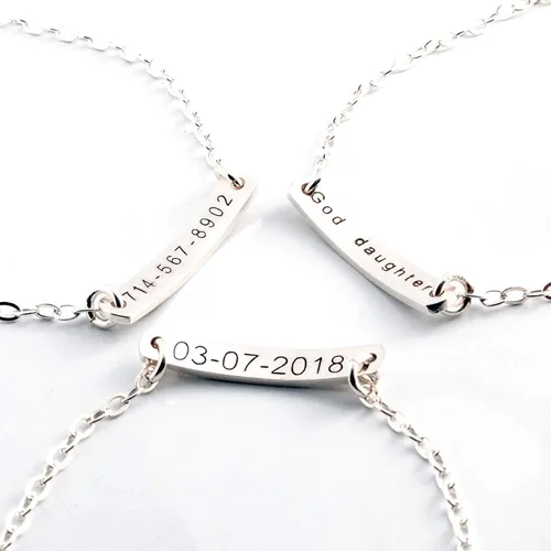 Miniatura 13 de Regalo personalizado Baby Name Bar opciones de joyería