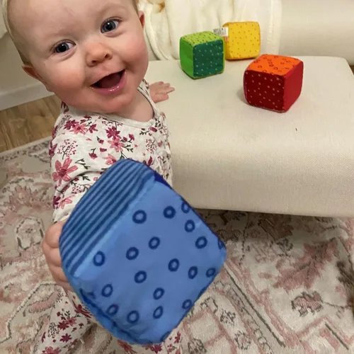 Miniatura 4 de HABA Bloques suaves para bebés de 6 a 24 meses, el juguete sensorial Happy Quartett cuenta con un sonido y textura únicos en los 4 bloques de bebé