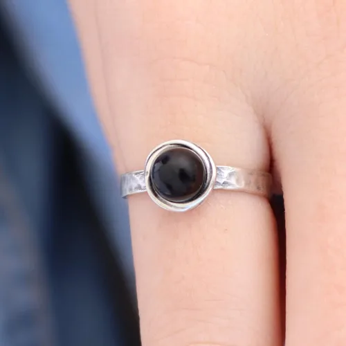 Miniatura 54 de Anillo de plata de ley con piedras preciosas para mujer, anillo apilable de piedra martillada, anillo de piedra natal