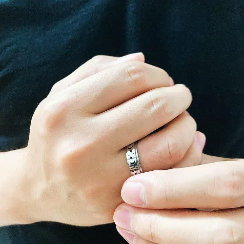 Miniatura 4 de Anillos giratorios de acero inoxidable de titanio con estrella de luna negra para mujeres hombres adolescentes niñas delicados anillos giratorios