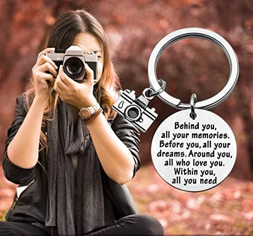 Miniatura 5 de FEELMEM - Llavero para cámara fotográfica regalo detrás de ti todos los recuerdos antes de ti y todos tus sueños llavero de fotografía regalo