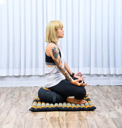 Miniatura 4 de Leewadee Juego de cojines de meditación: 1 almohada redonda de meditación Zafu y 1 alfombrilla de meditación Zabuton cuadrada enrollable, paquete