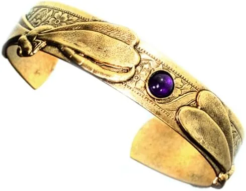 Elaine Coyne Collectible Artwear Brazalete de libélulas de latón dorado envejecido - Amatista, fabricado en Estados Unidos, Latón, Amatista