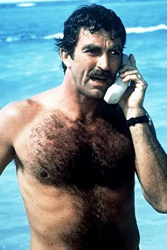 Generic TOM SELLECK Póster de PosterLife para pared, 24 x 36 pulgadas, 24 x 36 pulgadas, Magnum P.I. en el teléfono celular de los años 80, grande,