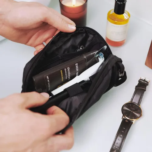 Miniatura 2 de WANDRD Neceser grande, organizador de maquillaje y bolsa de viaje para artículos esenciales de viaje