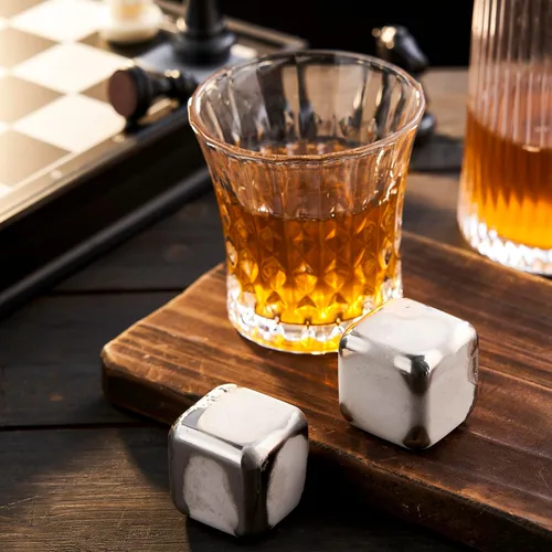Miniatura 2 de Juego de 2 piedras de whisky grandes de 64 cm³ (4 cu in) – Juego de regalo para hombre – Cubos de esferas de hielo de metal reutilizables de acero