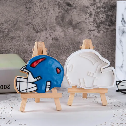 Miniatura 6 de Mostop Cortador de galletas deportivo con sellos, juego de 3 piezas de cortador de galletas de fútbol, fútbol, casco, juego de fútbol, herramientas