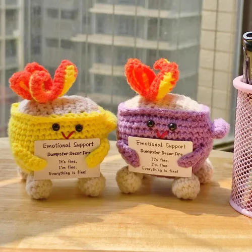 Miniatura 8 de Levvohd Decoración de Contenedor de Basura de Apoyo Emocional Fire, Divertida Muñeca de Ganchillo y Tejido Hecha a Mano, Lindos Accesorios de Morado
